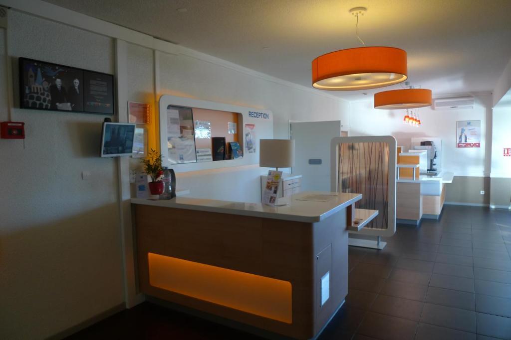 Ibis Budget Narbonne Sud A9/A61 Bagian luar foto